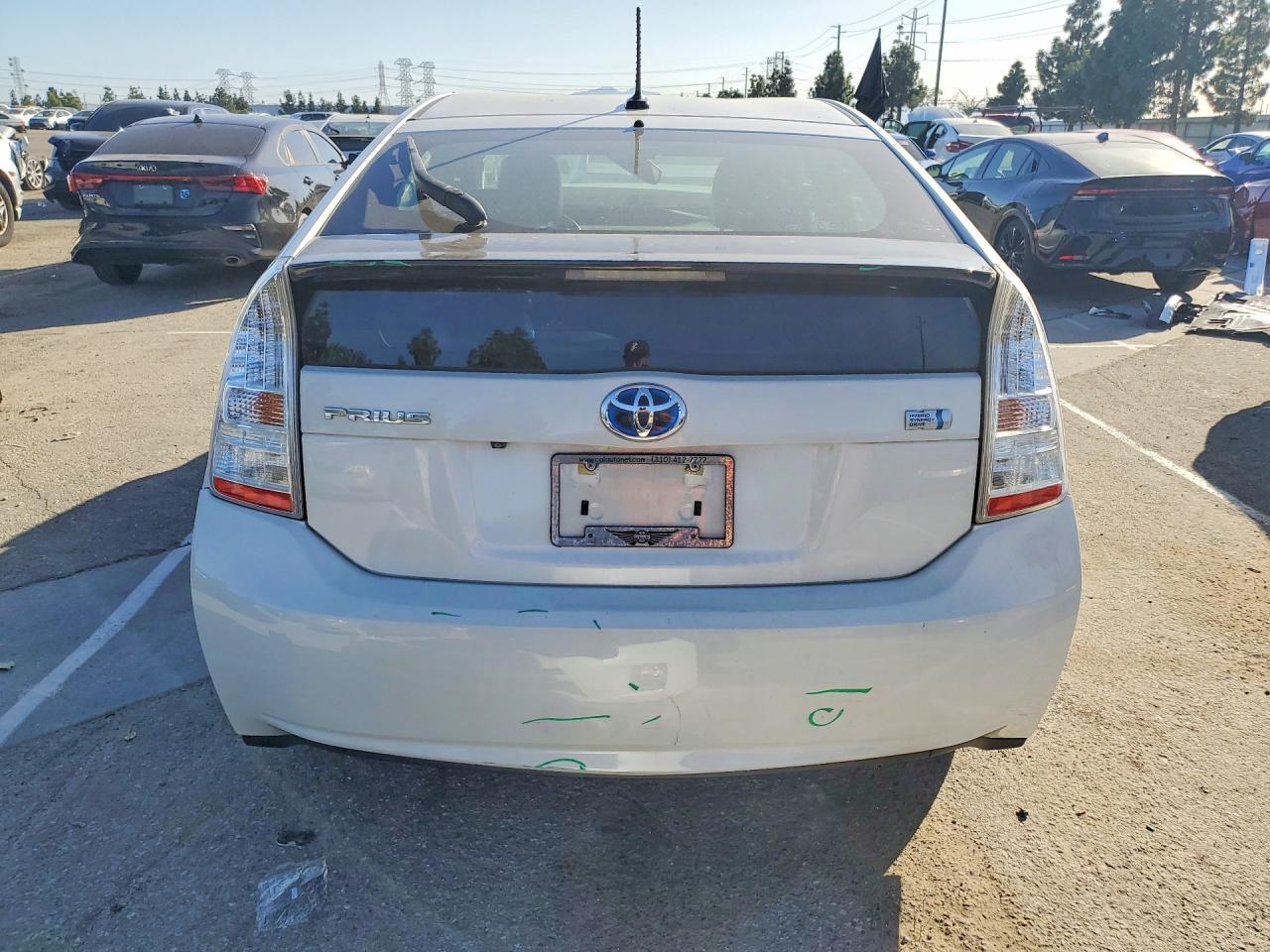2010 Toyota Prius Iv - Фото 6