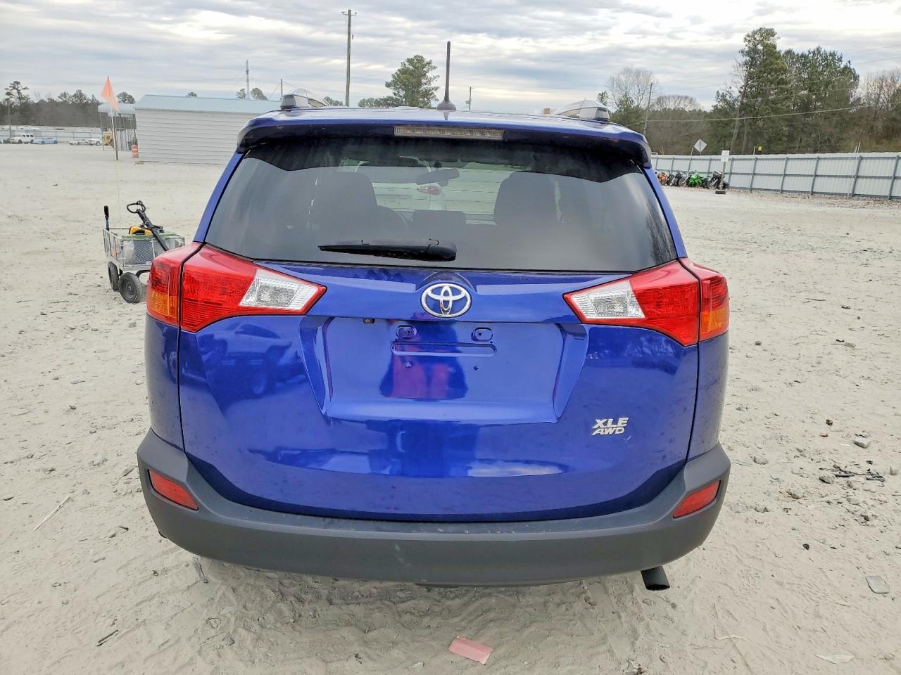2015 Toyota Rav4 Xle - Image 6