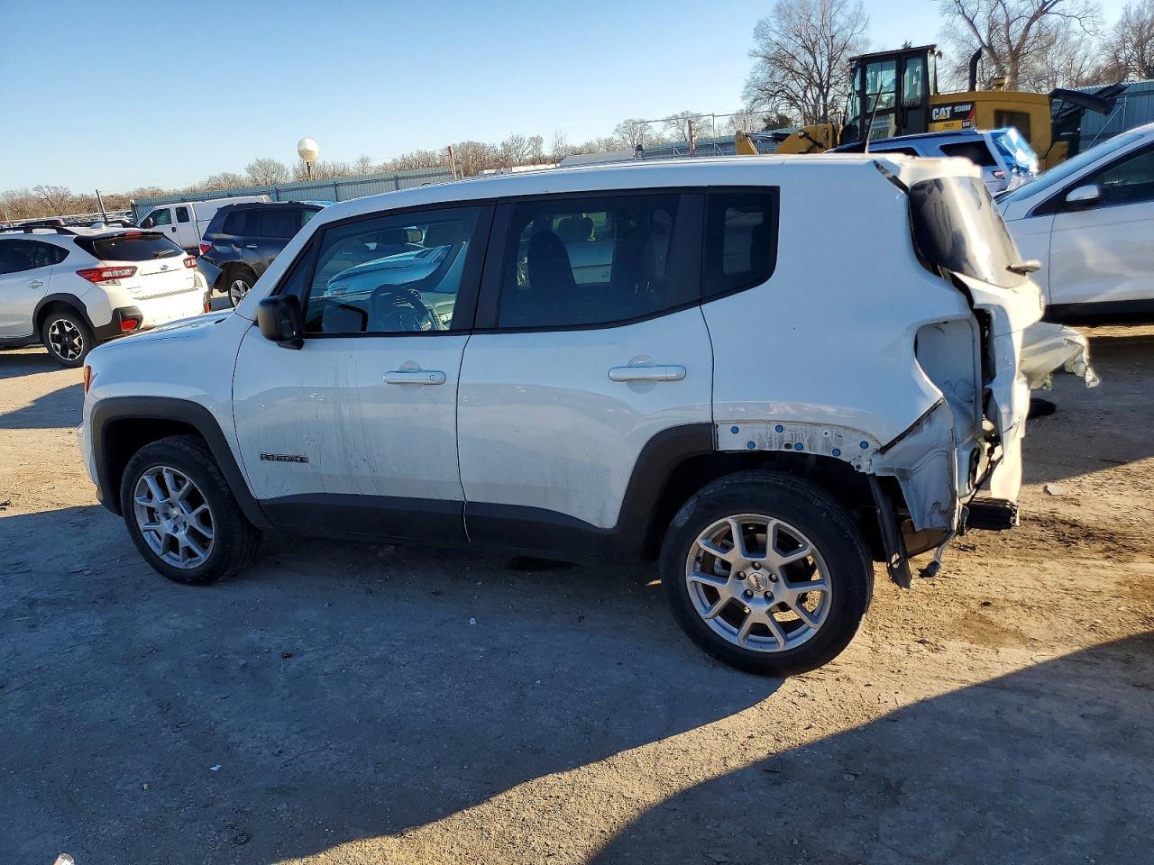 2023 Jeep Renegade Latitude - Image 2