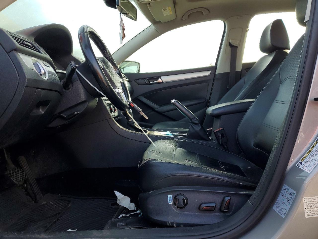 2013 Volkswagen Passat Se - Image 7