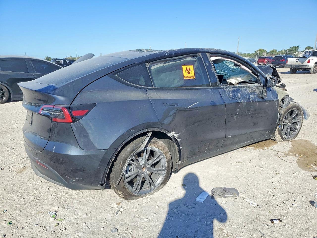 2024 Tesla Model Y - Фото 3
