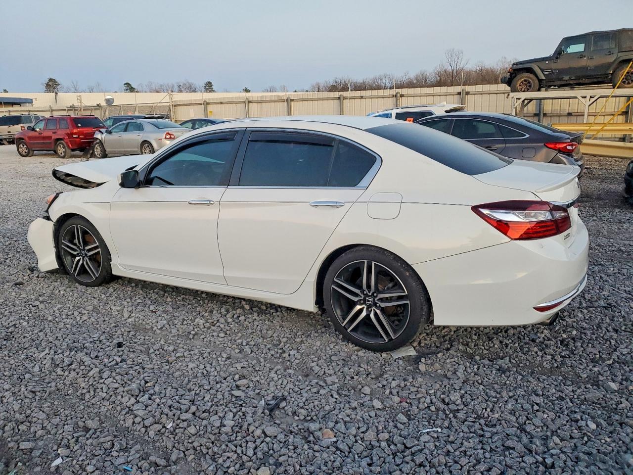 2016 Honda Accord Sport - Фото 2