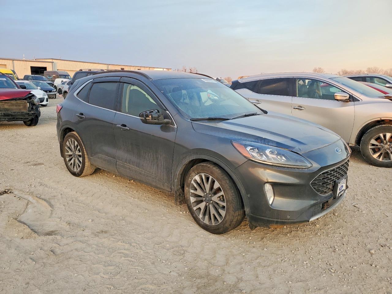2020 Ford Escape Titanium - Фото 4