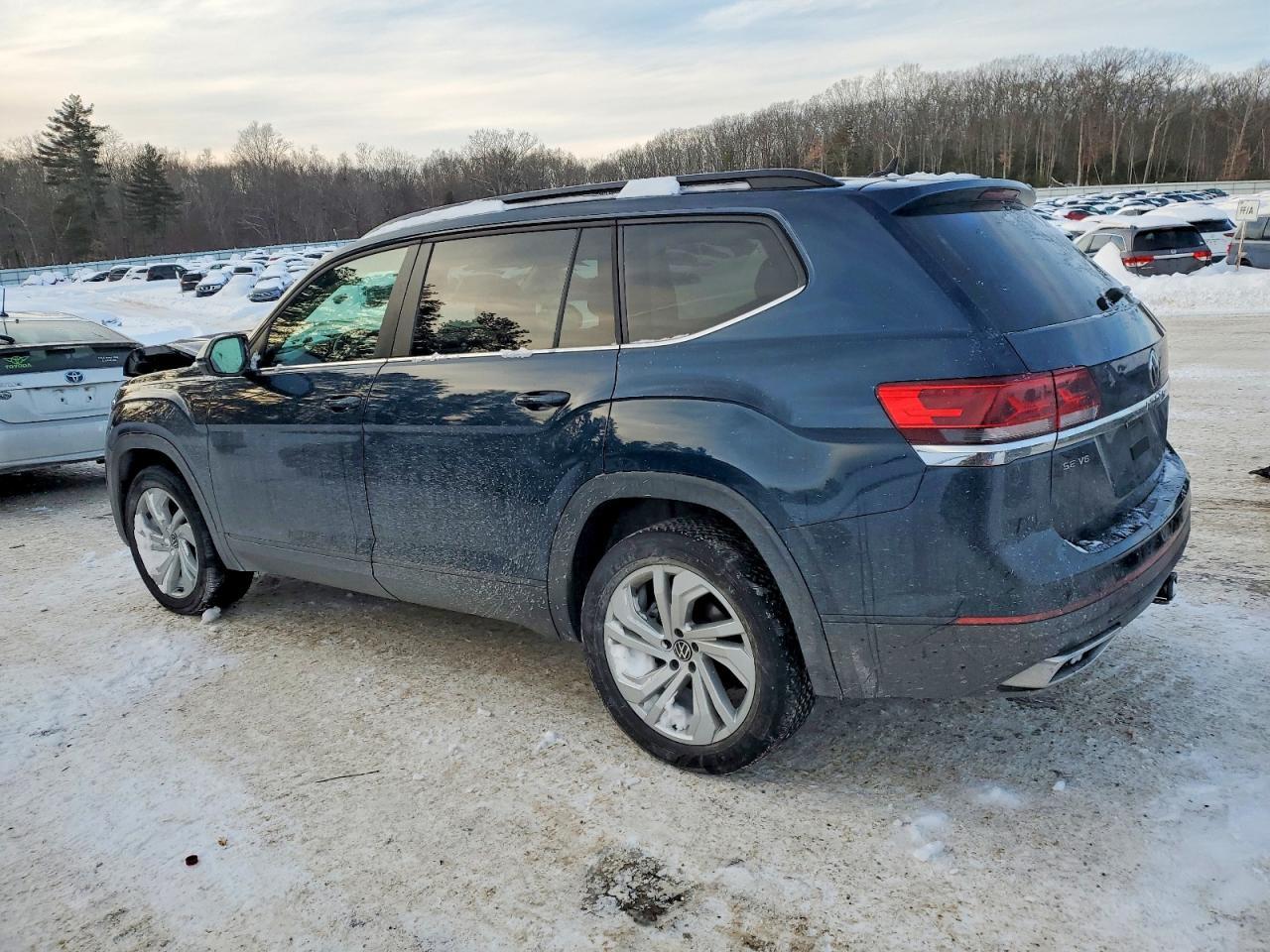 2021 Volkswagen Atlas Se - Фото 2