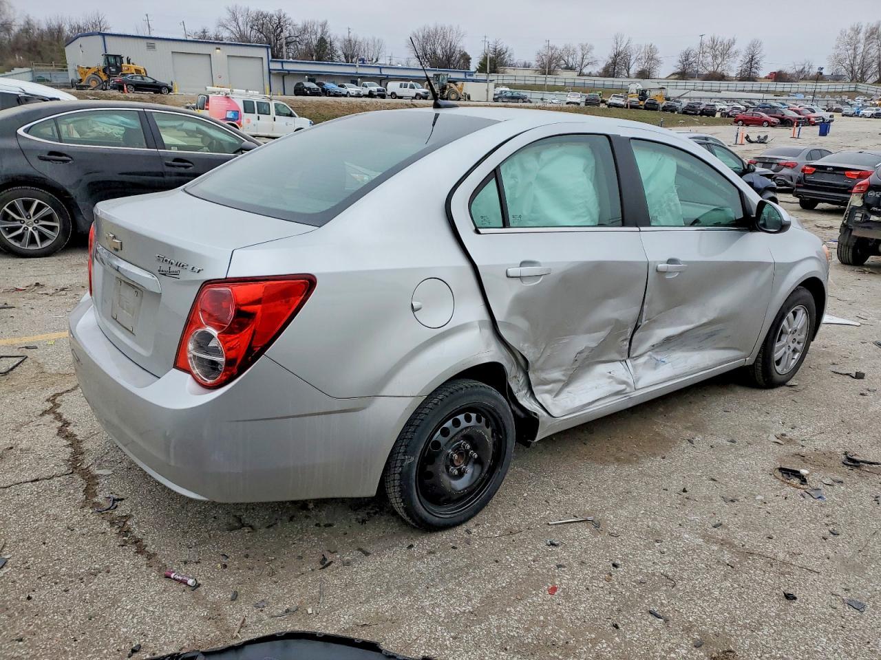 2013 Chevrolet Sonic Lt - Фото 3