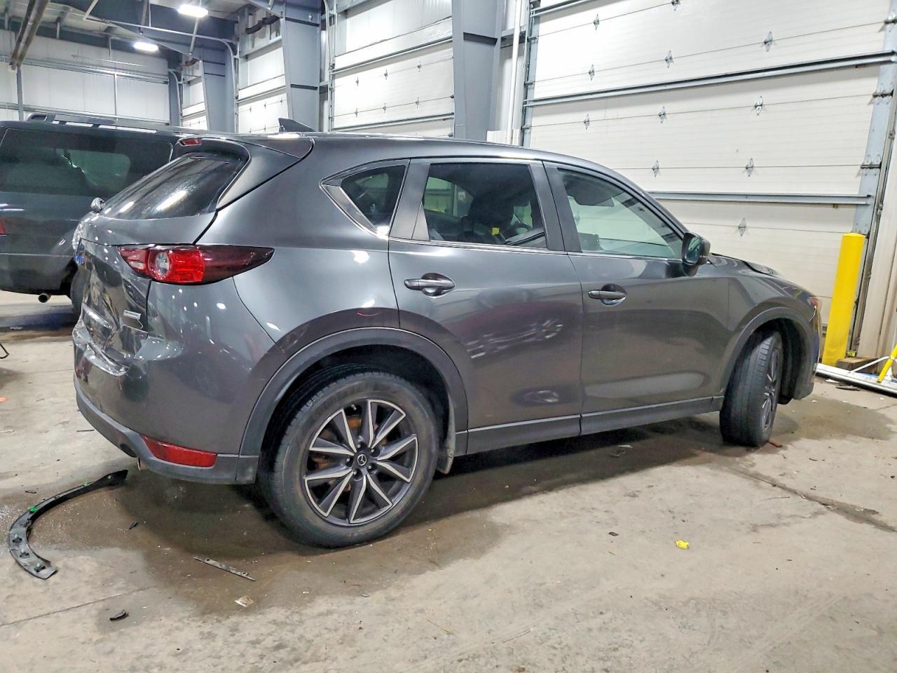 2018 Mazda Cx-5 Touring - Image 3