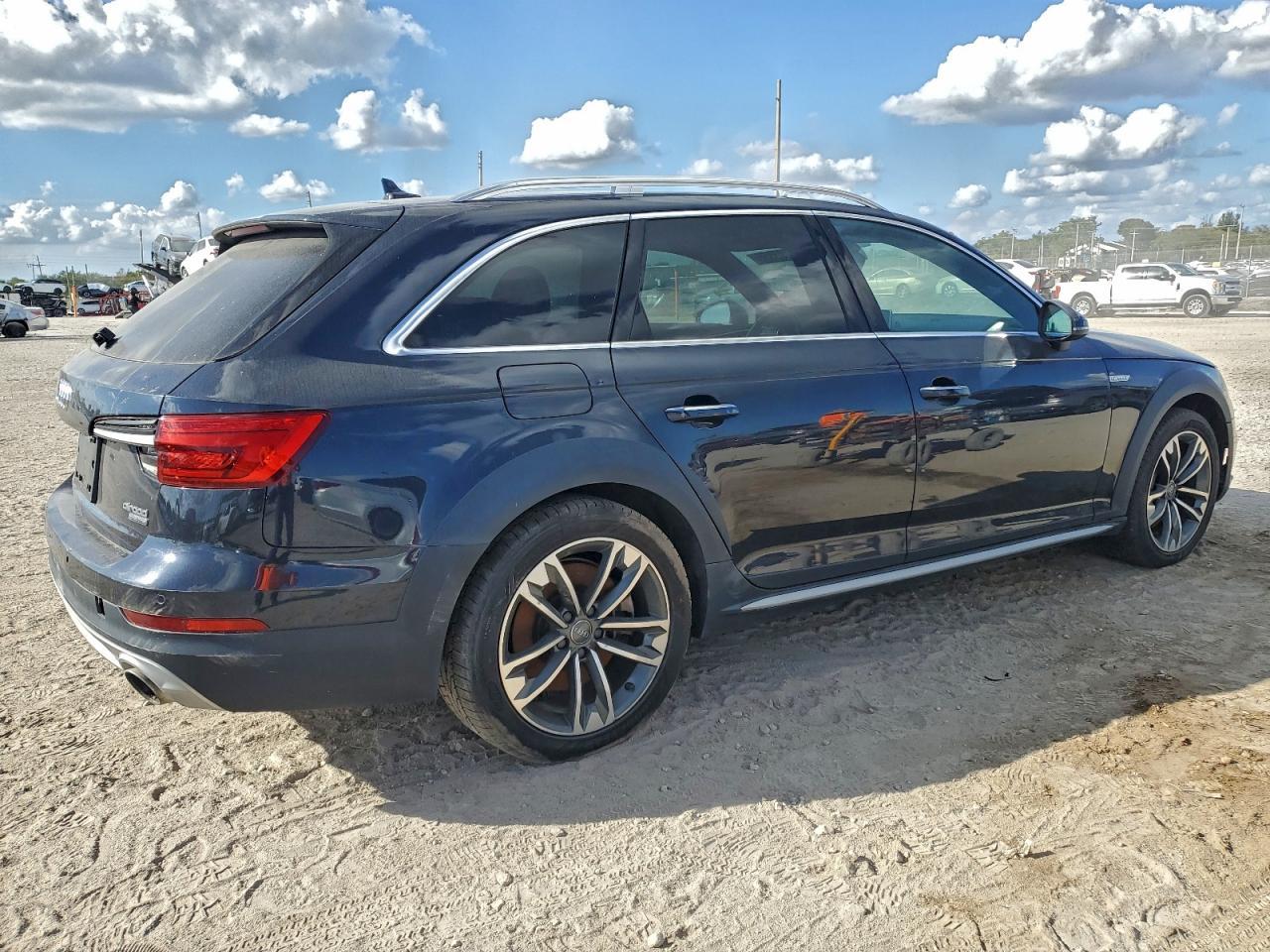 2017 Audi A4 Allroad Premium Plus - Image 3