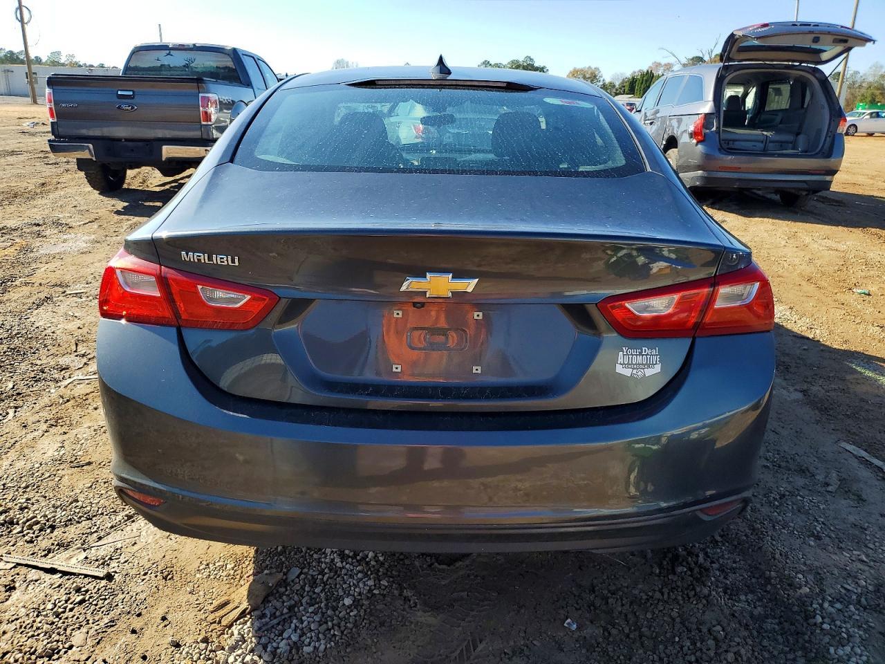 2017 Chevrolet Malibu Ls - Image 6