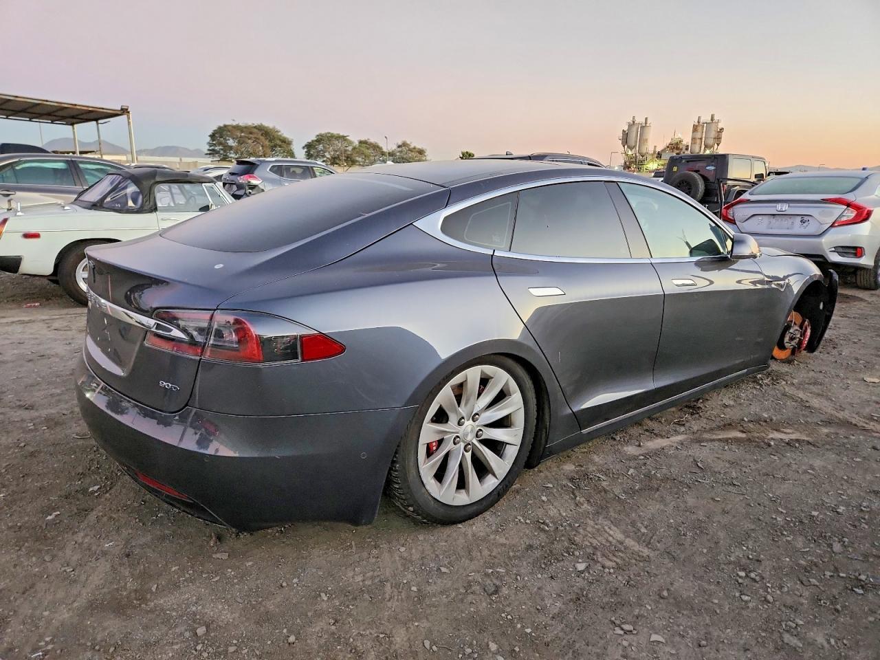 2016 Tesla Model S - Image 3