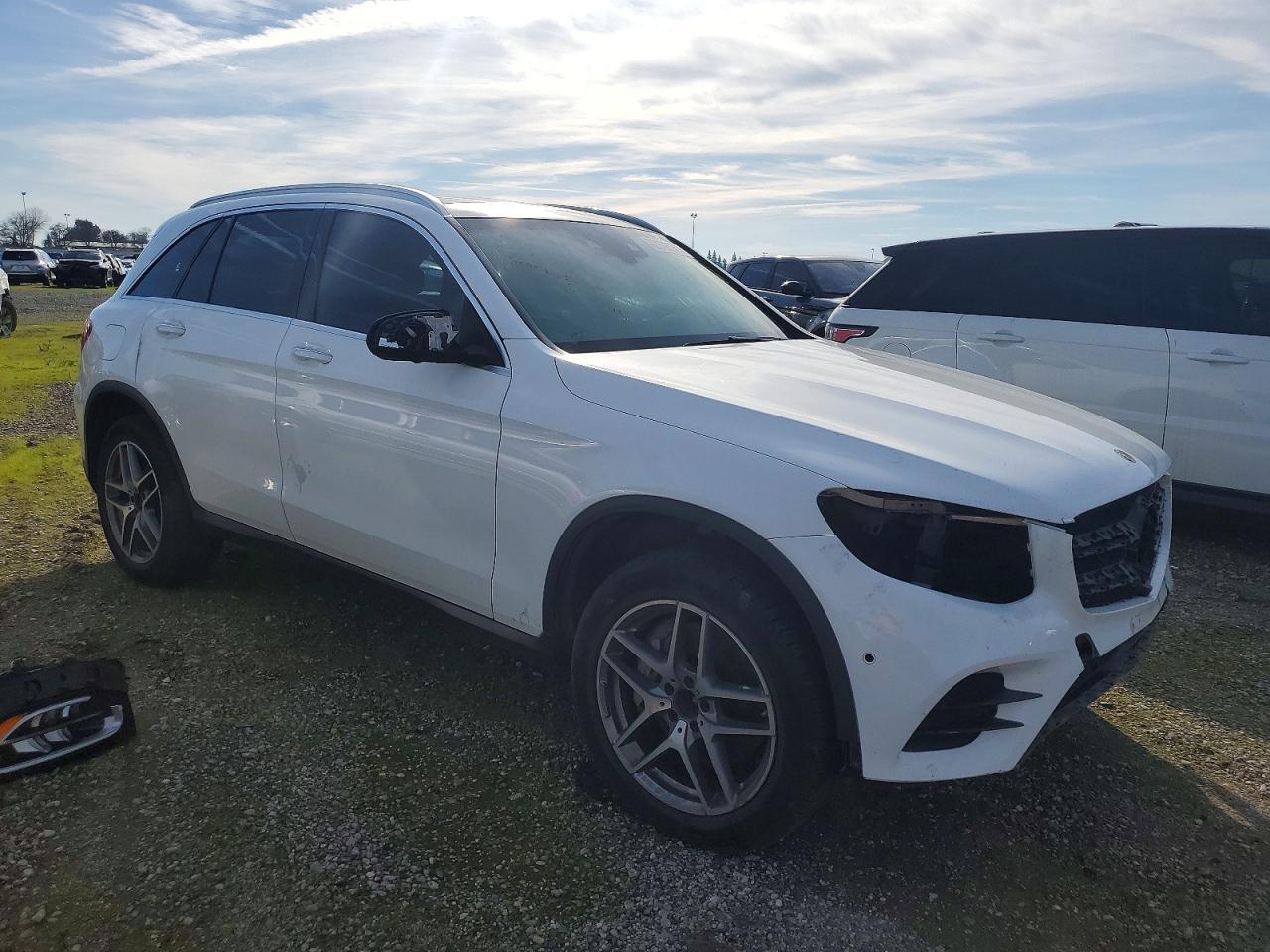 2018 Mercedes-Benz Glc 300 4Matic - Фото 4