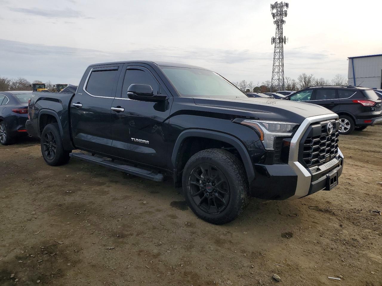 2023 Toyota Tundra Crewmax Limited - Image 4