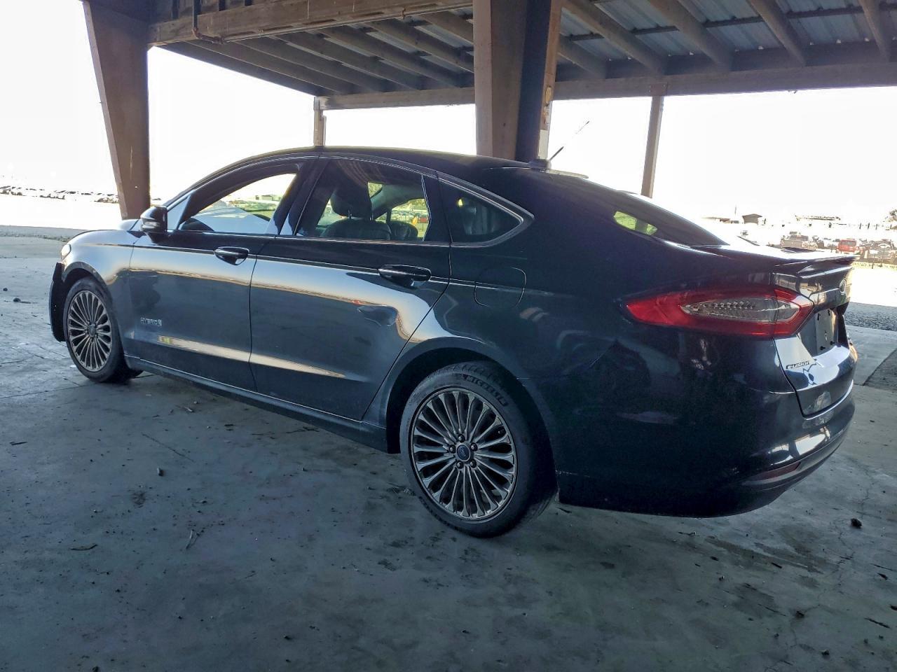 2013 Ford Fusion Titanium Hev - Фото 2