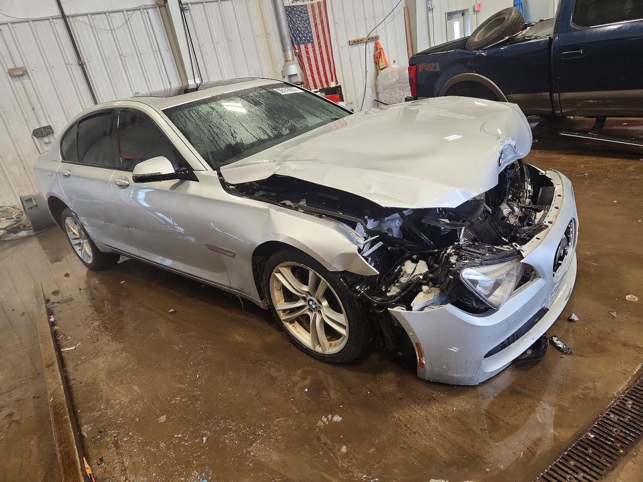 2013 BMW 740 I - Image 4