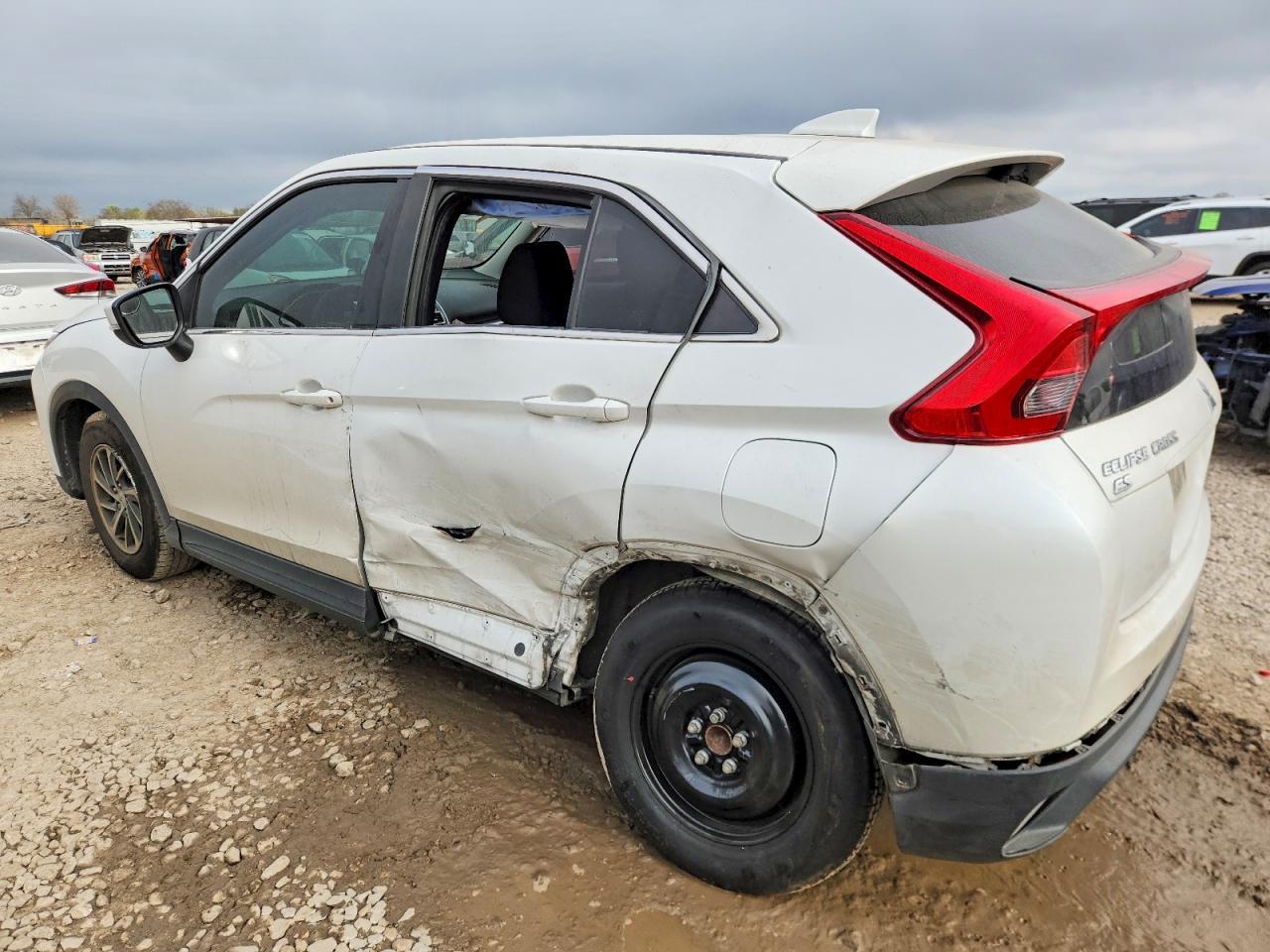 2020 Mitsubishi Eclipse Cross Es - Фото 2