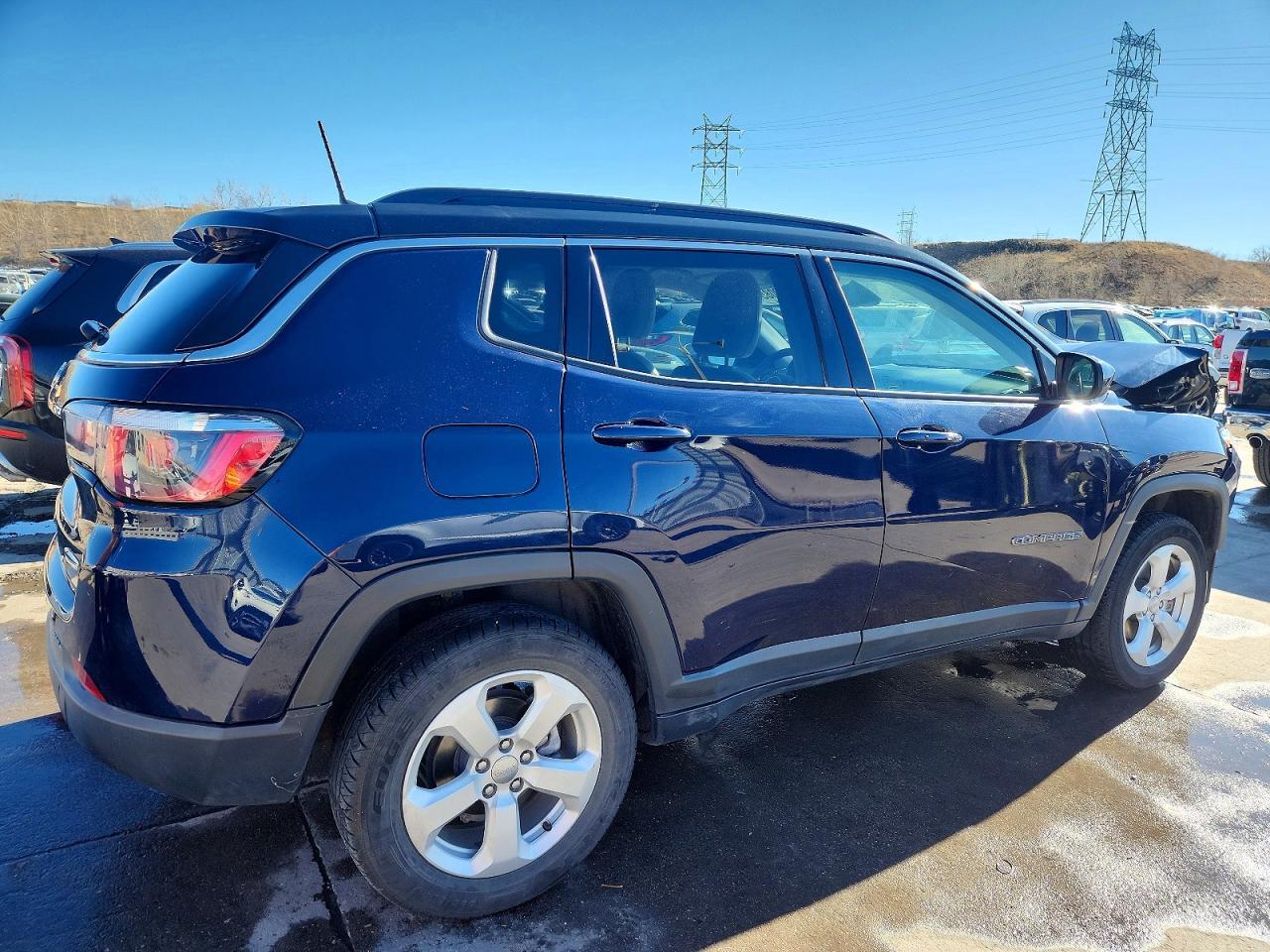2019 Jeep Compass Latitude - Image 3