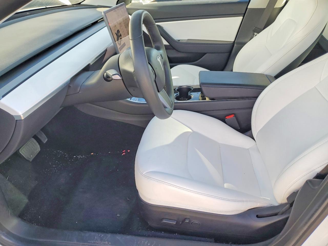 2020 Tesla Model 3 - Image 7