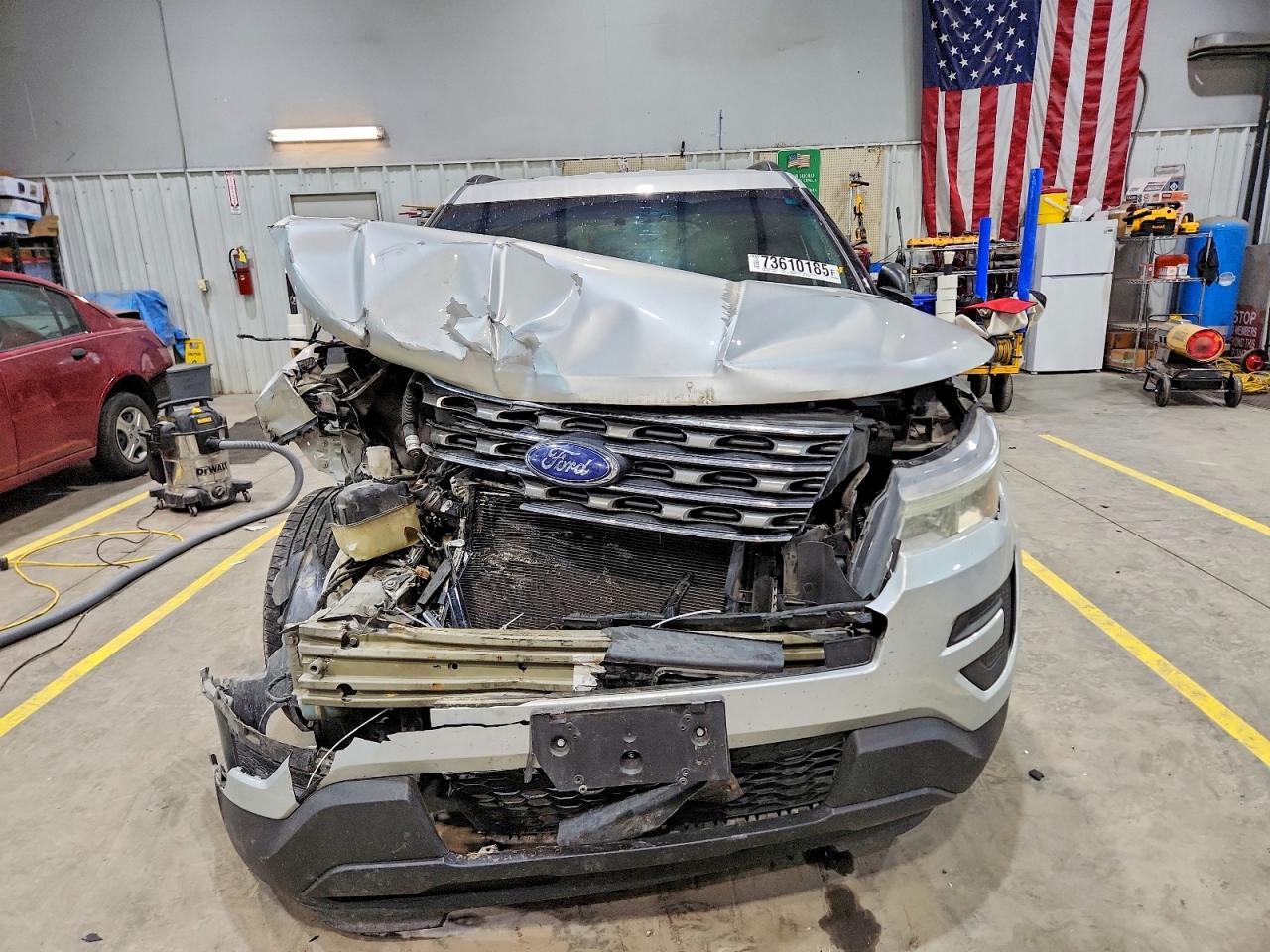 2017 Ford Explorer - Image 5
