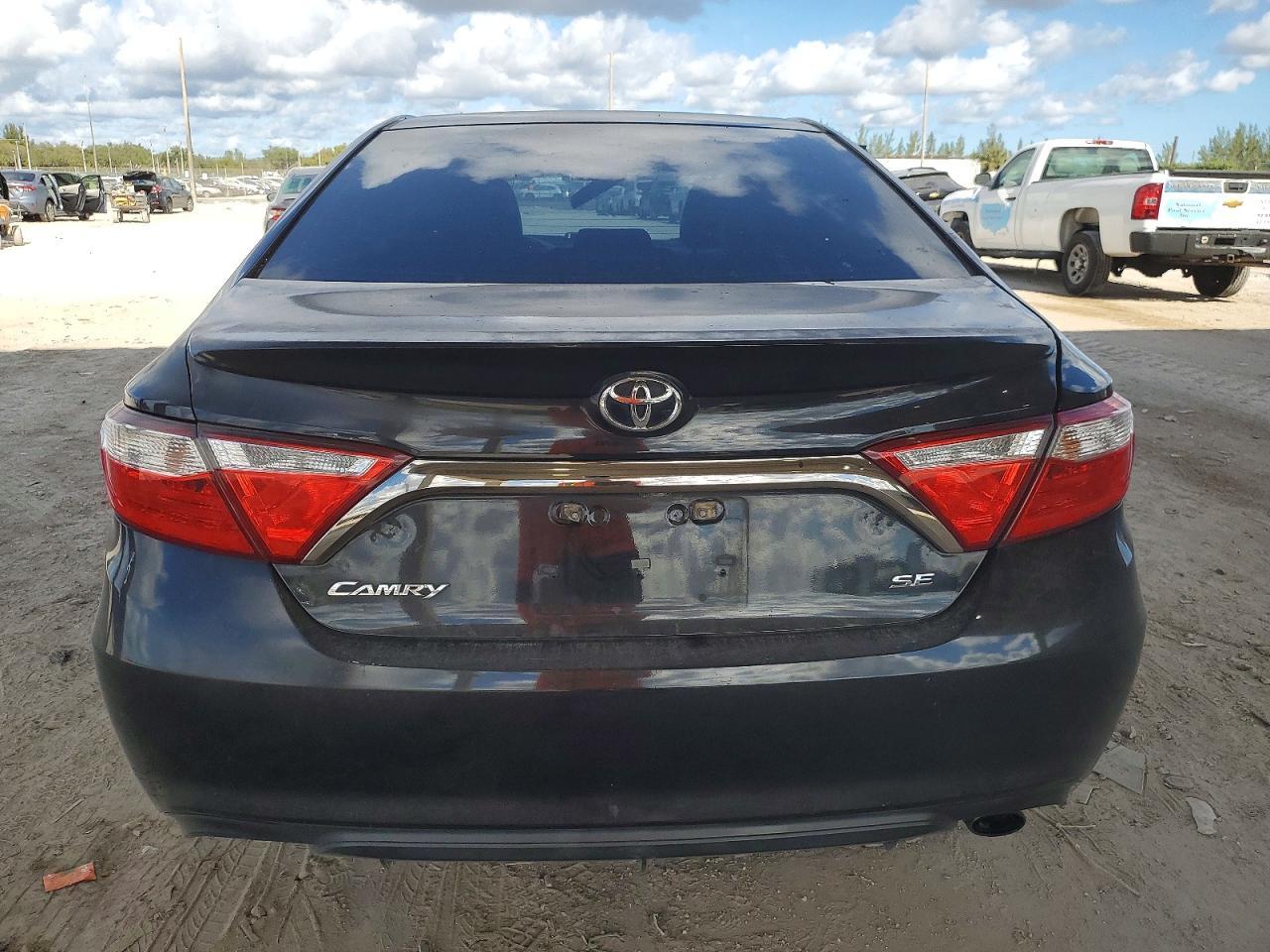 2015 Toyota Camry - Image 6