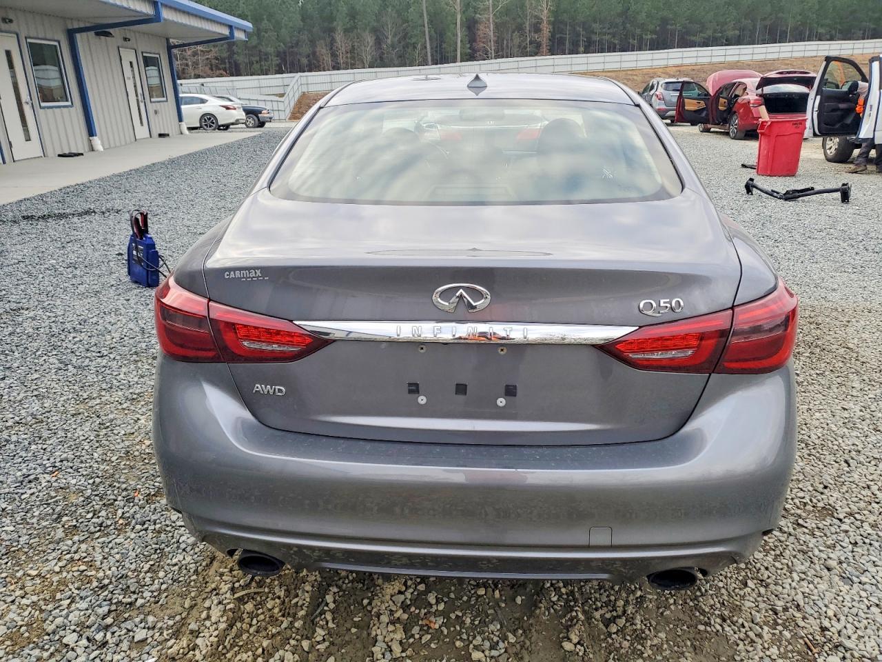 2018 Infiniti Q50 Luxe - Image 6