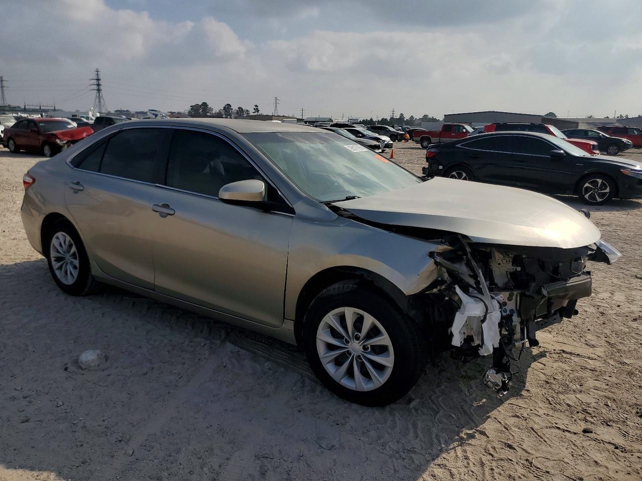 2017 Toyota Camry Le - Image 4