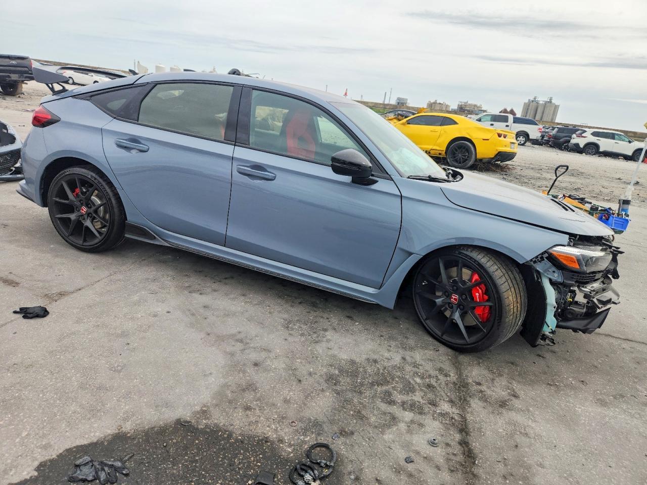 2025 Honda Civic Type-R - Image 4