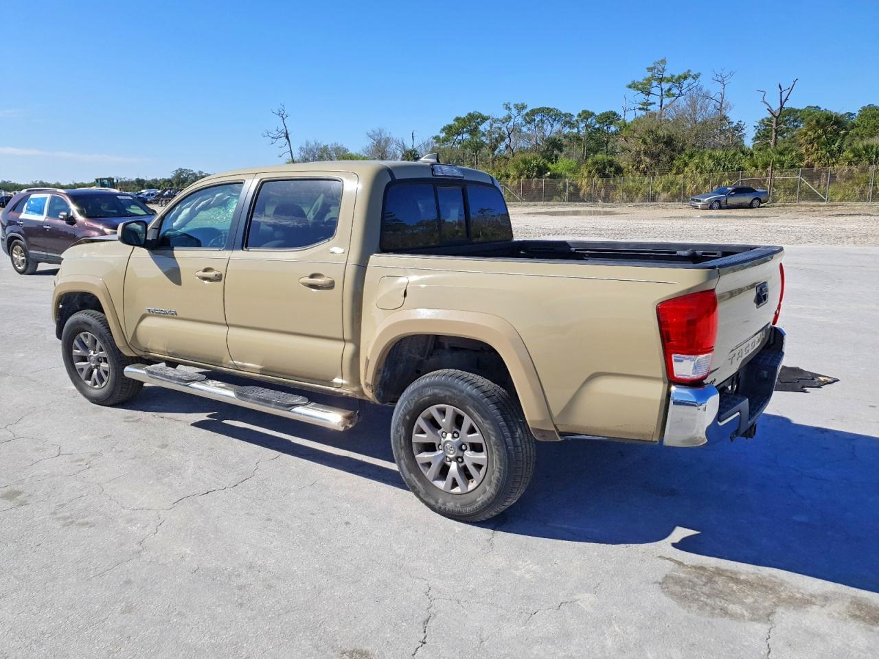 2016 Toyota Tacoma Sr5 V6 - Image 2