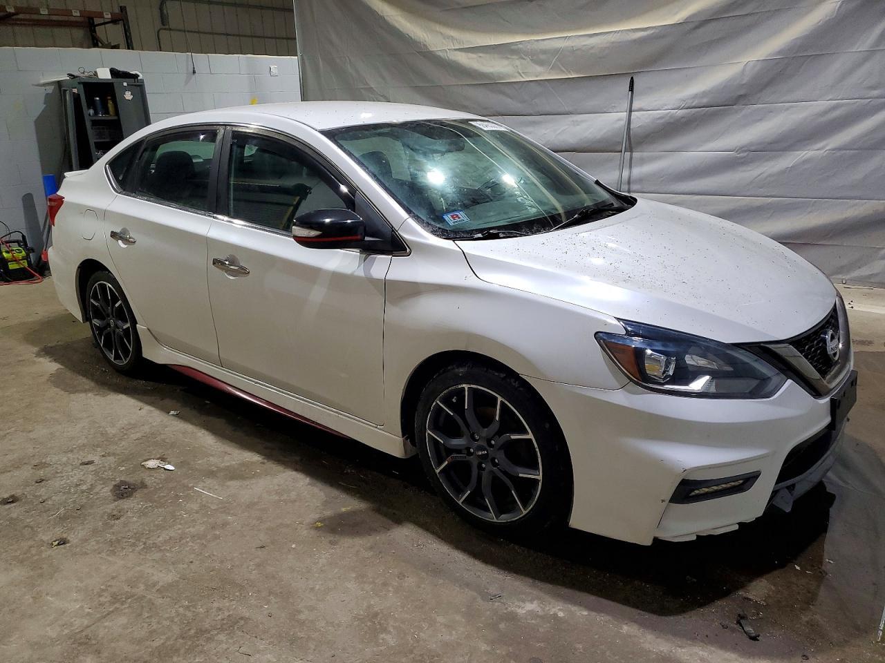 2017 Nissan Sentra Nismo - Image 4