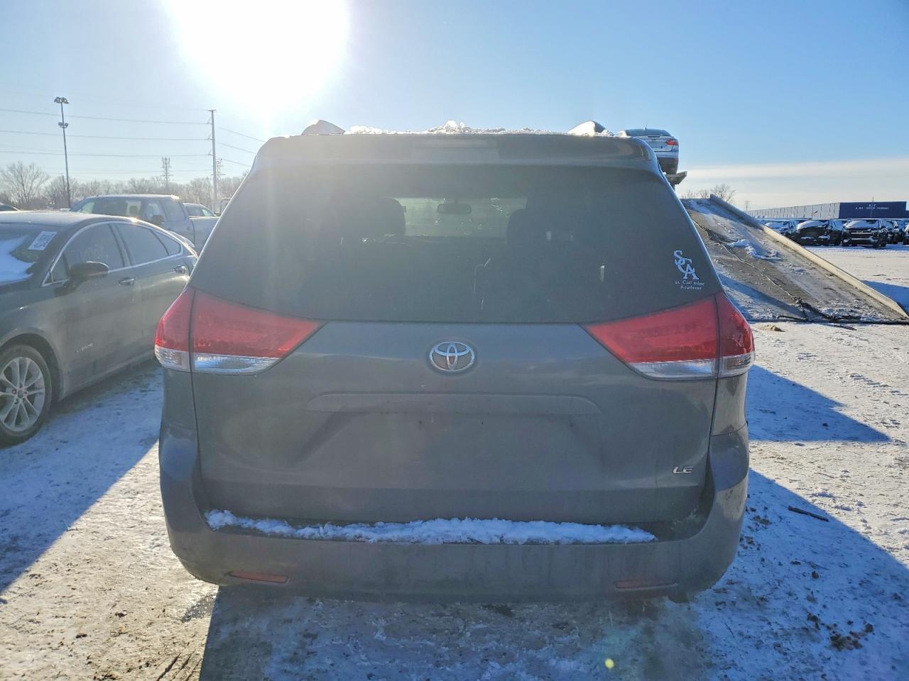 2013 Toyota Sienna Le - Фото 6