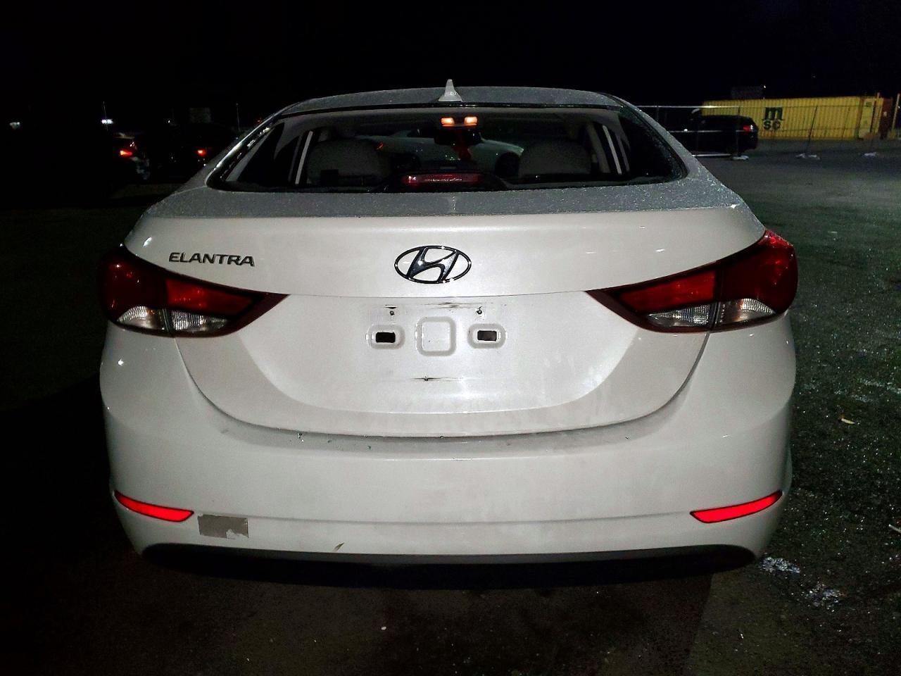 2015 Hyundai Elantra Se - Фото 6