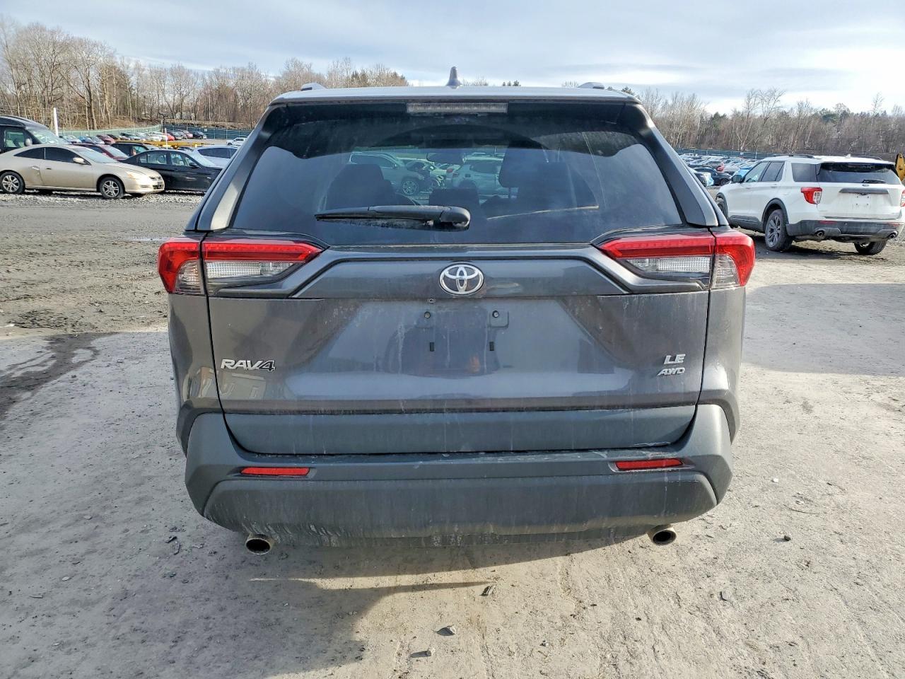 2020 Toyota Rav4 Le - Фото 6