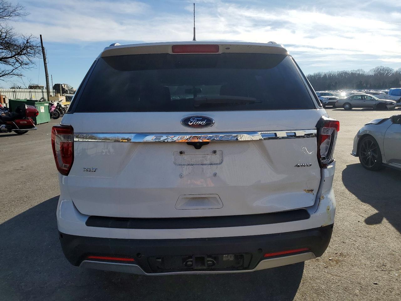 2019 Ford Explorer Xlt - Фото 6