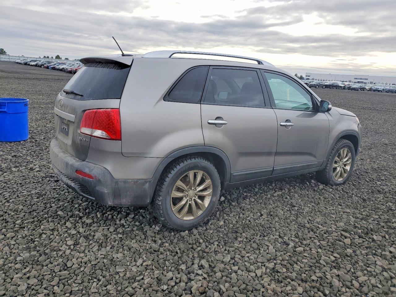 2011 Kia Sorento - Image 3