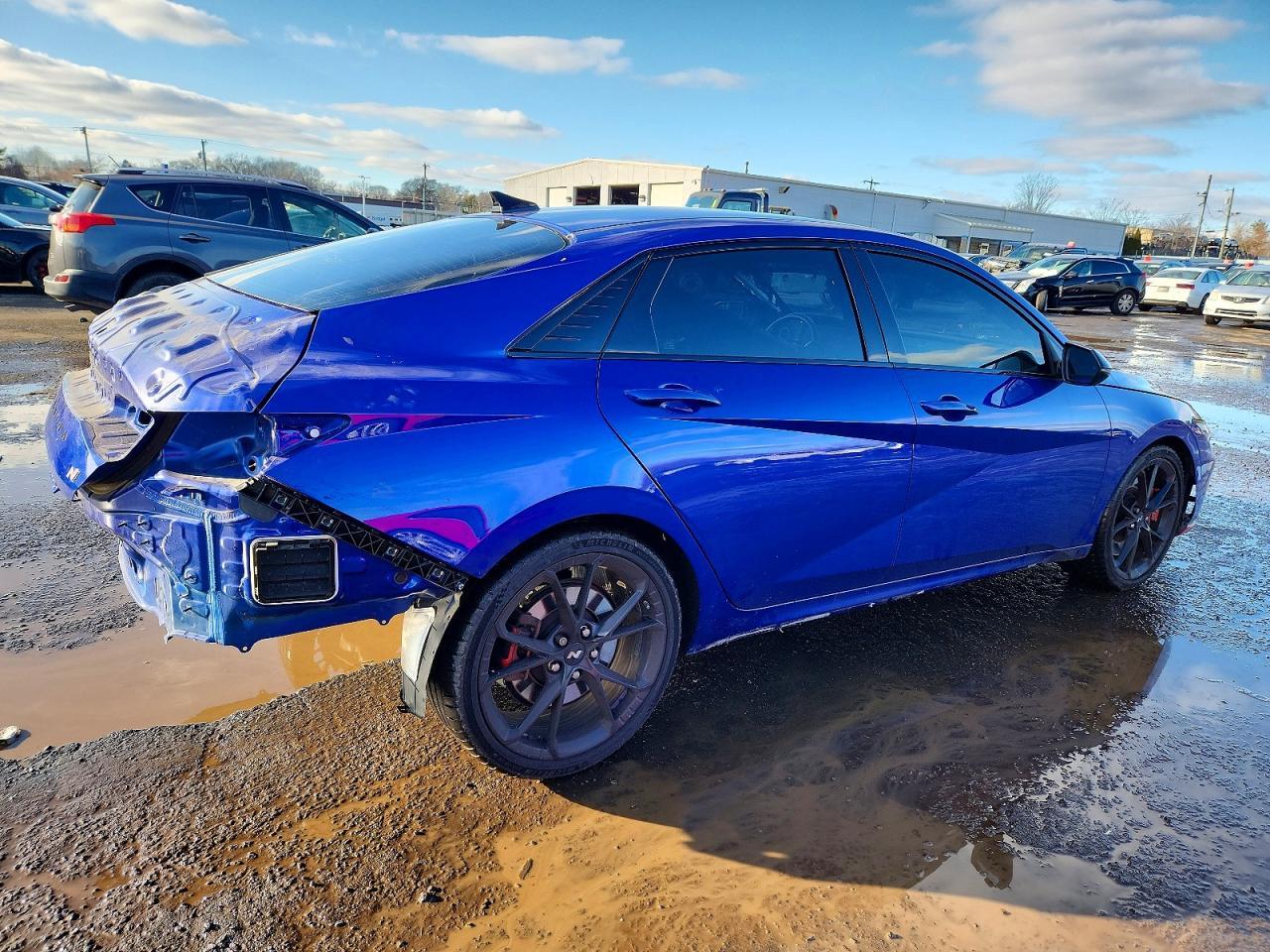 2022 Hyundai Elantra N - Фото 3