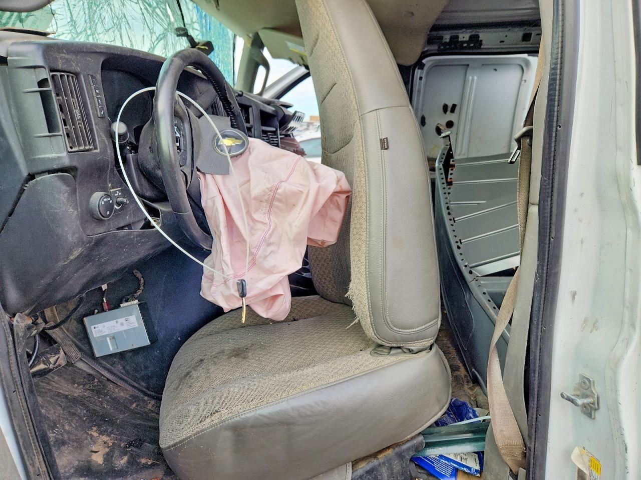 2020 Chevrolet Express G3500 Utility / Service Van - Фото 7