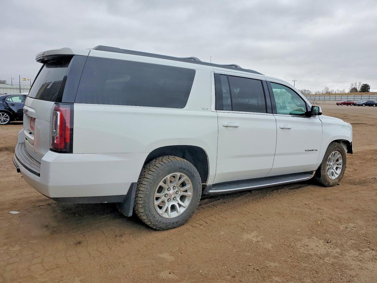 2018 GMC Yukon Xl K1500 Slt - Image 3