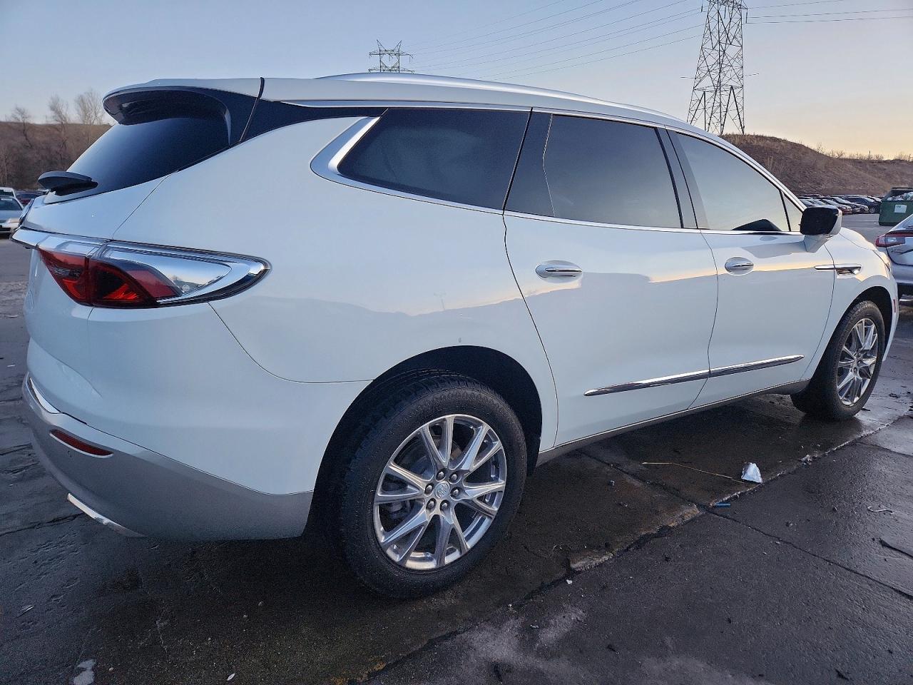 2022 Buick Enclave Premium - Фото 3
