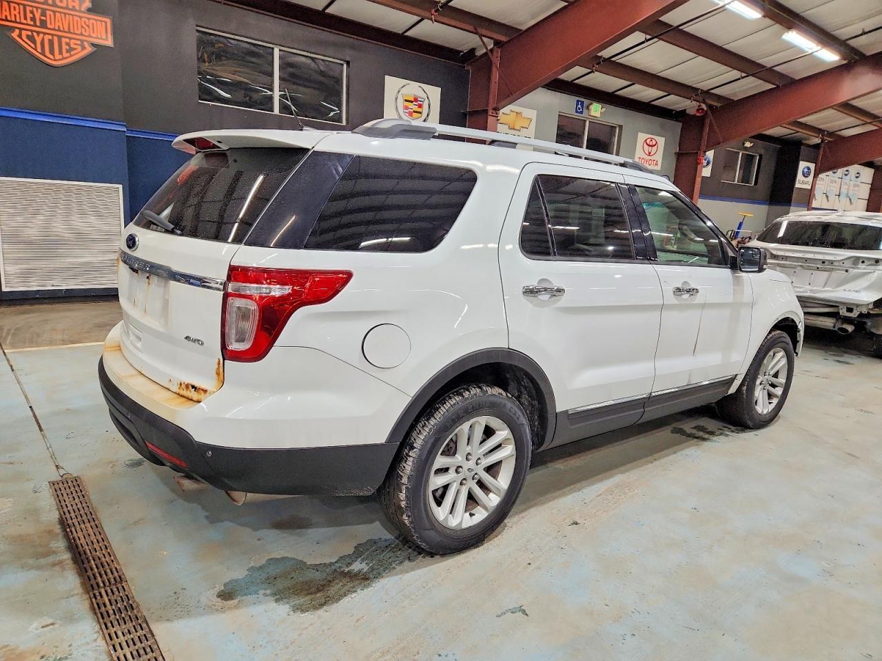 2014 Ford Explorer Xlt - Фото 3