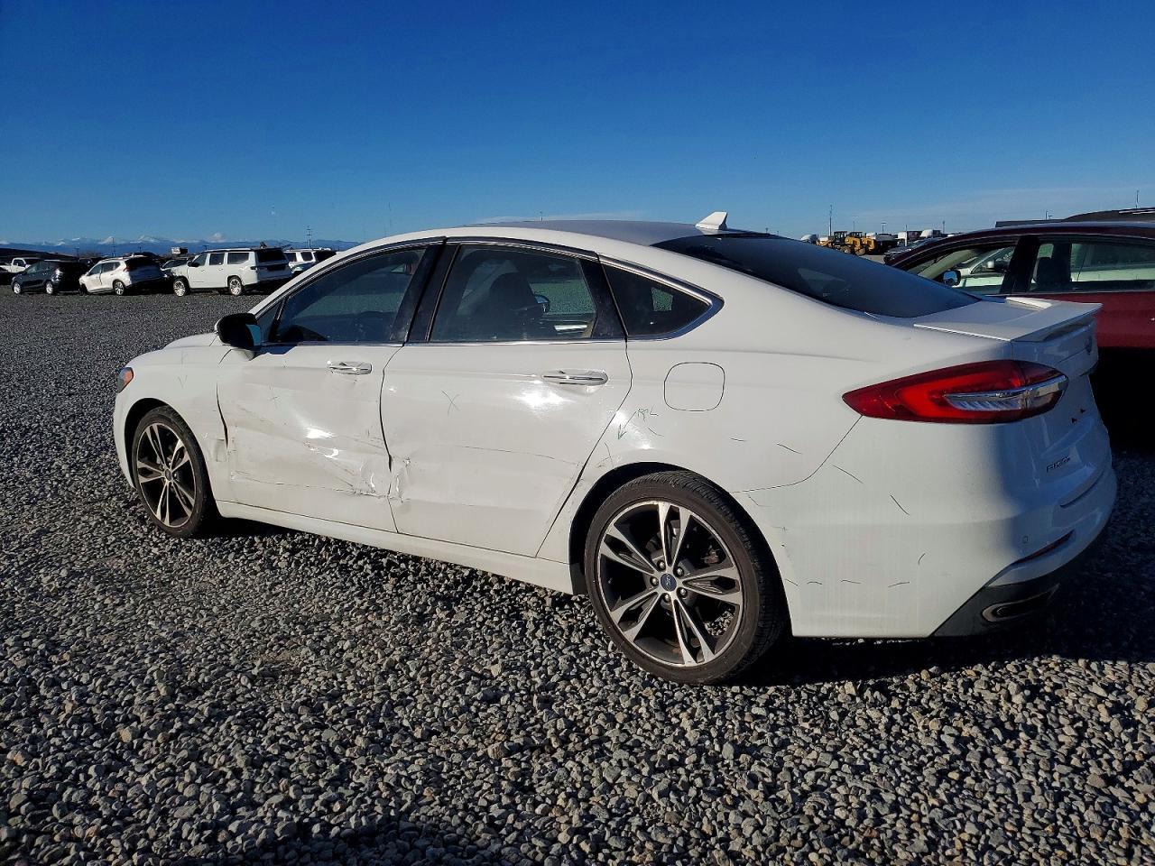 2020 Ford Fushion - Фото 2