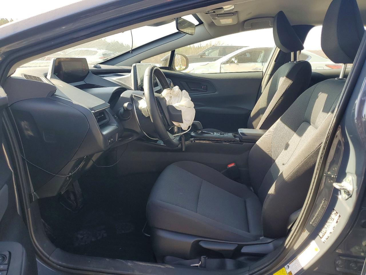 2025 Toyota Prius Le - Фото 6