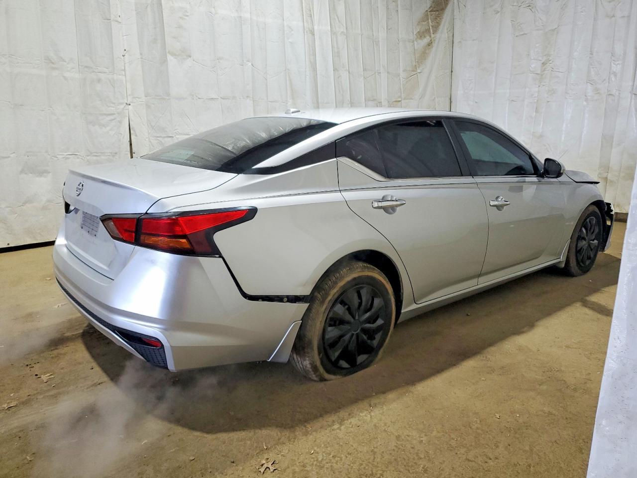 2020 Nissan Altima S - Фото 3