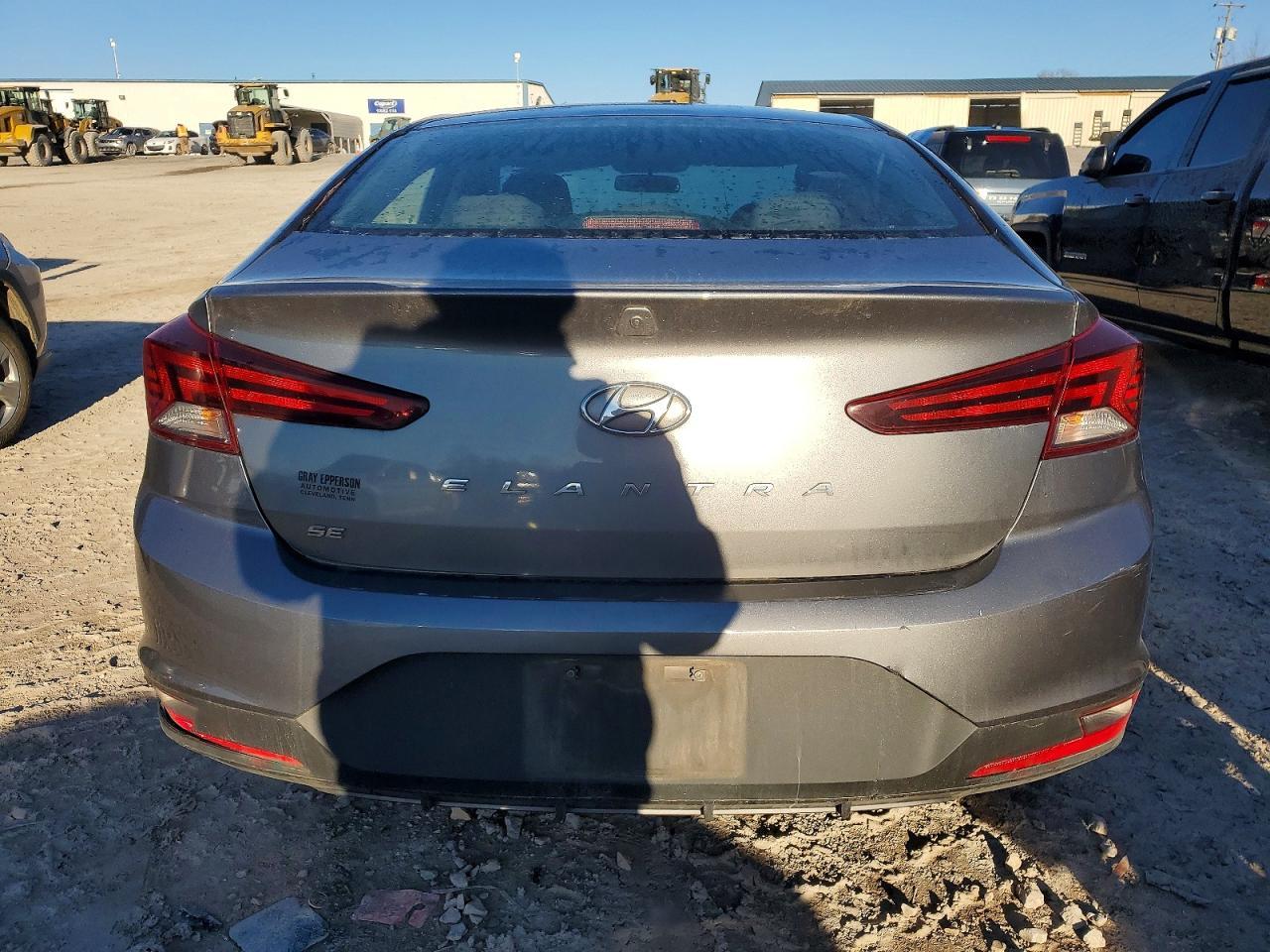2019 Hyundai Elantra Se - Image 6