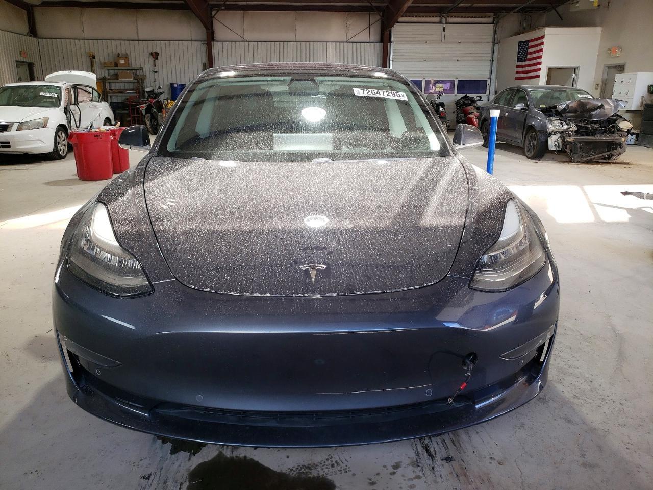 2018 Tesla Model 3 - Image 5