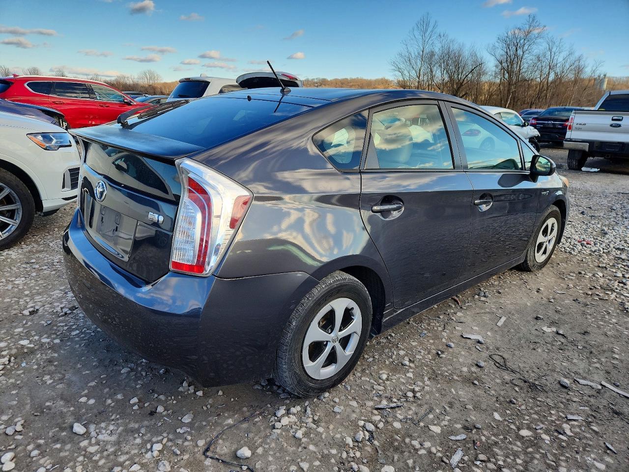 2012 Toyota Prius Two - Фото 3