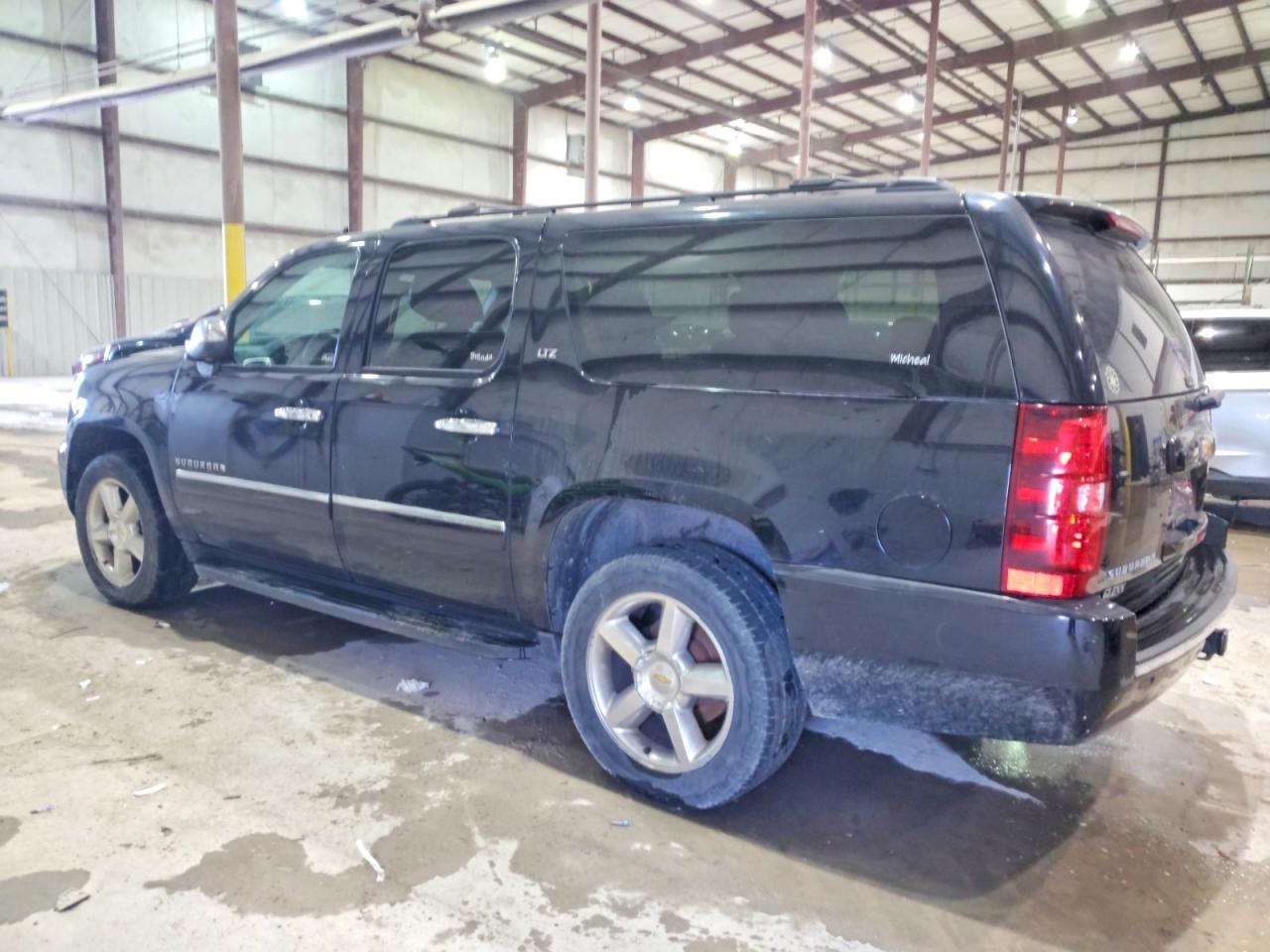 2014 Chevrolet Suburban K1500 Ltz - Фото 2