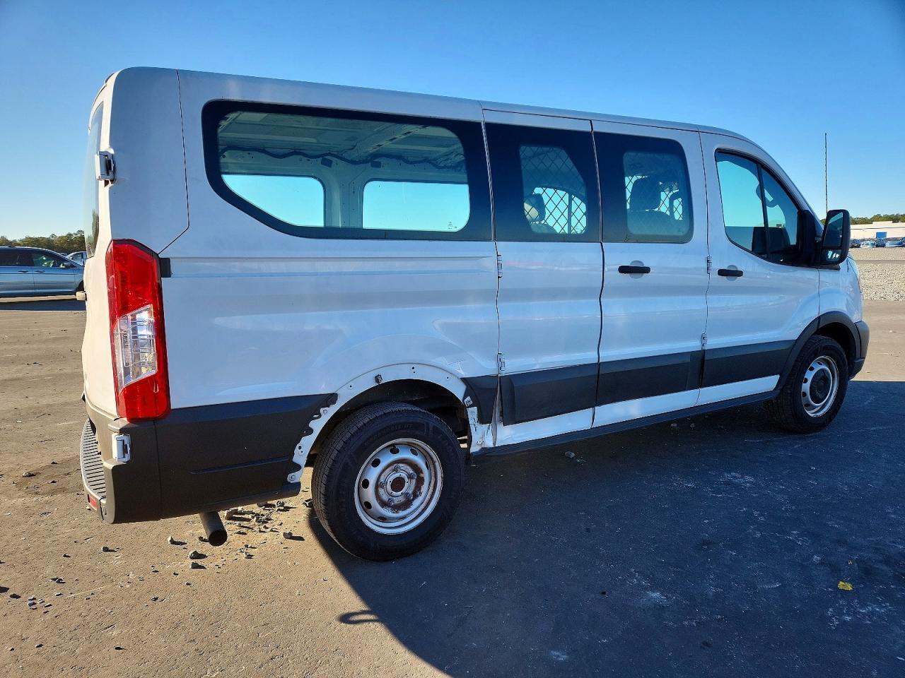 2021 Ford Transit T-150 Delivery Van - Фото 3