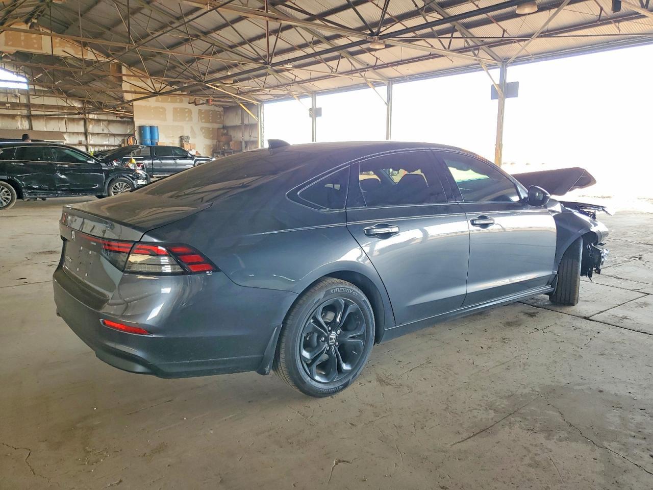 2025 Honda Accord Se - Image 3