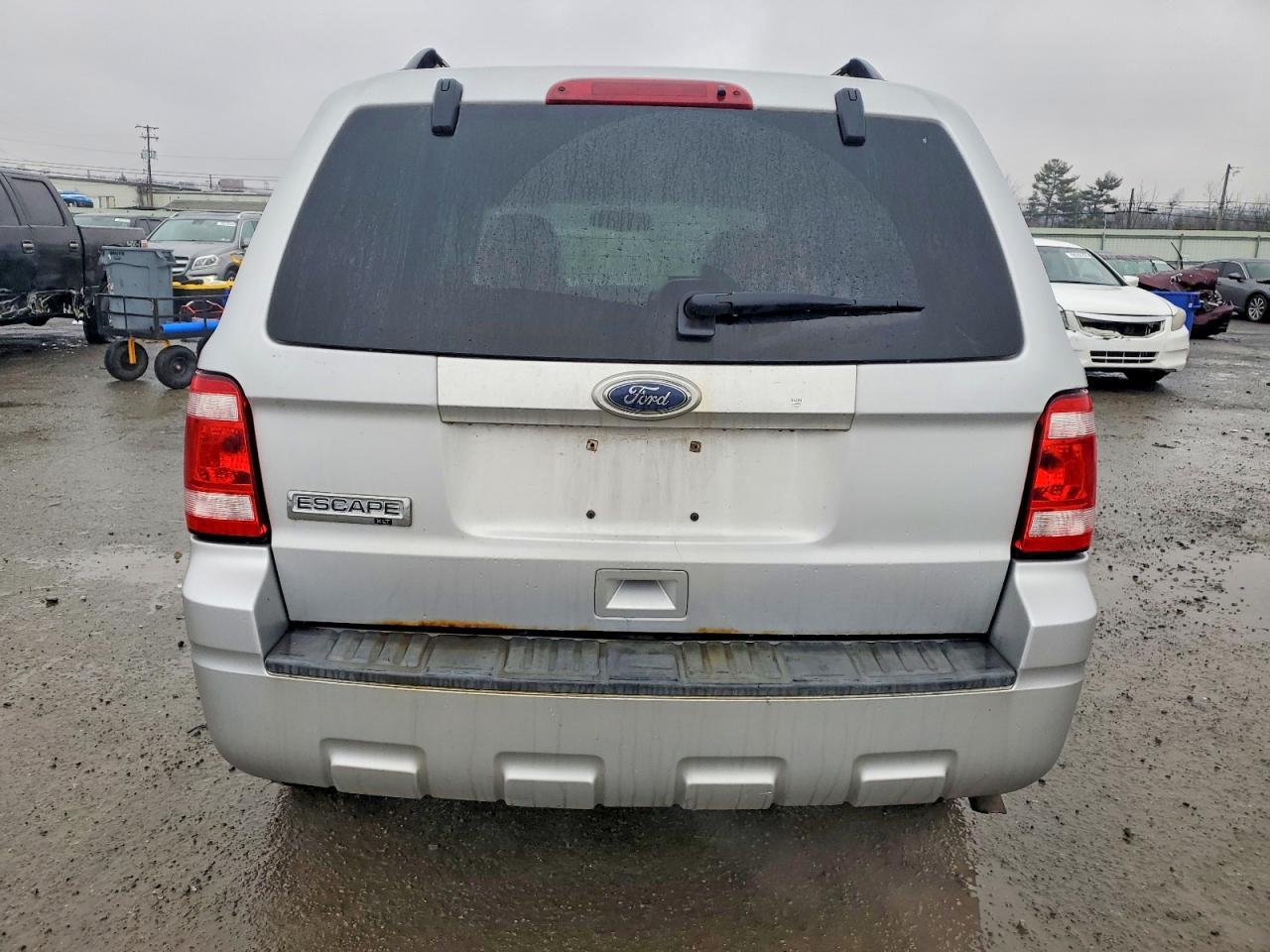 2010 Ford Escape Xlt - Image 6