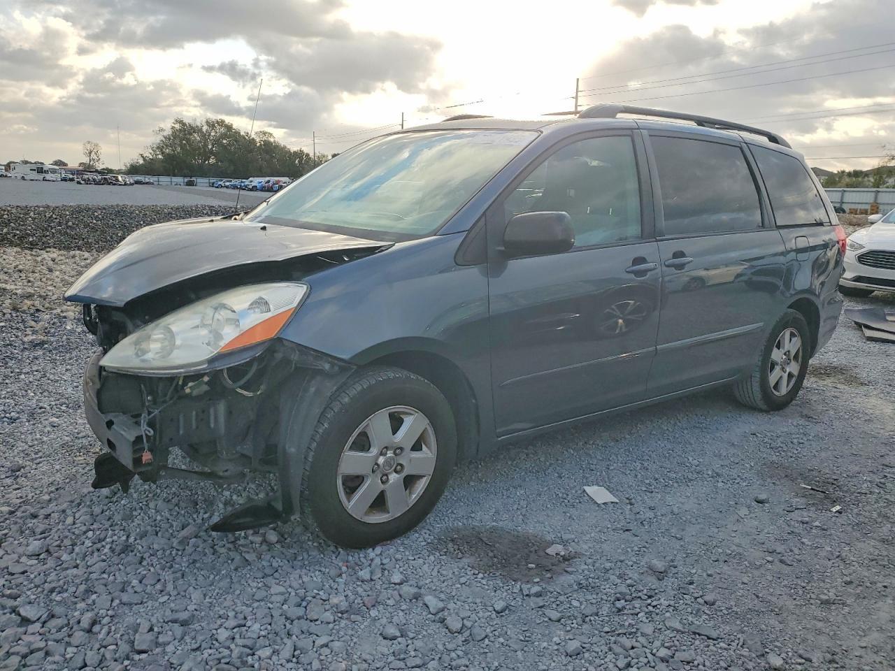 2010 Toyota Sienna Ce