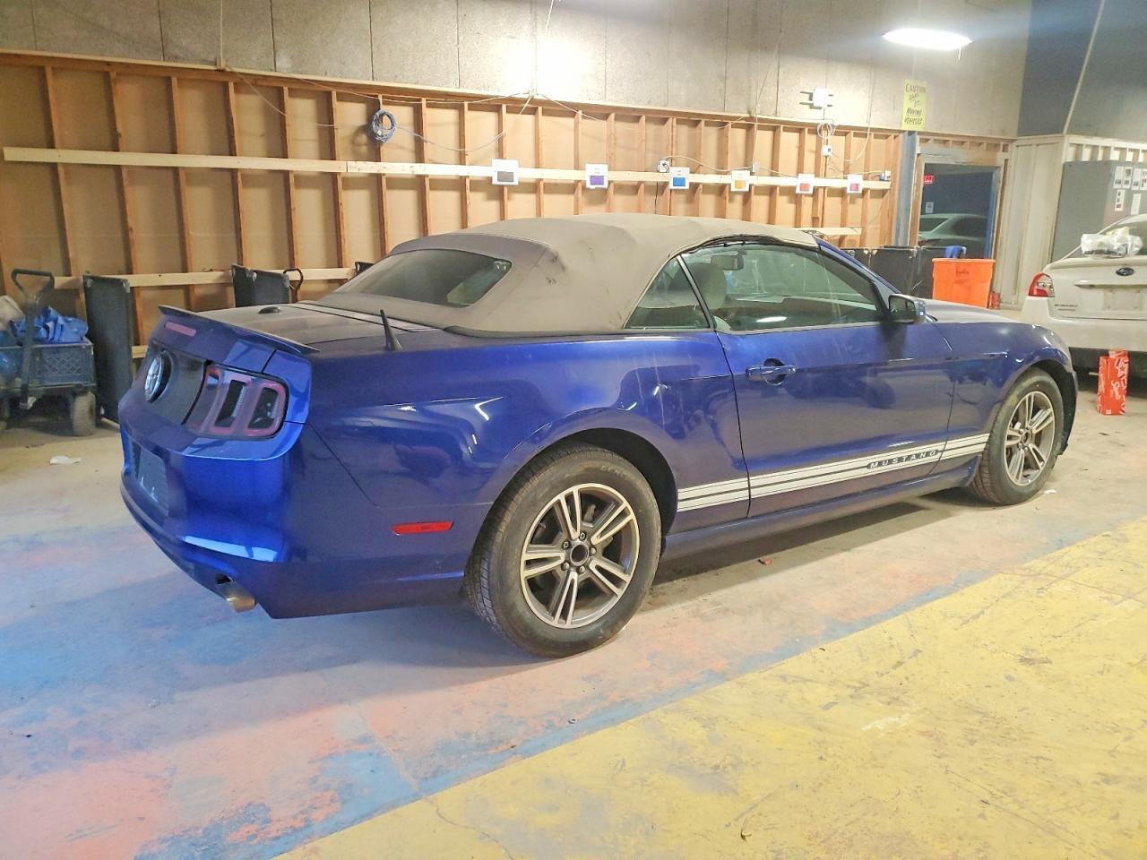 2013 Ford Mustang - Image 3