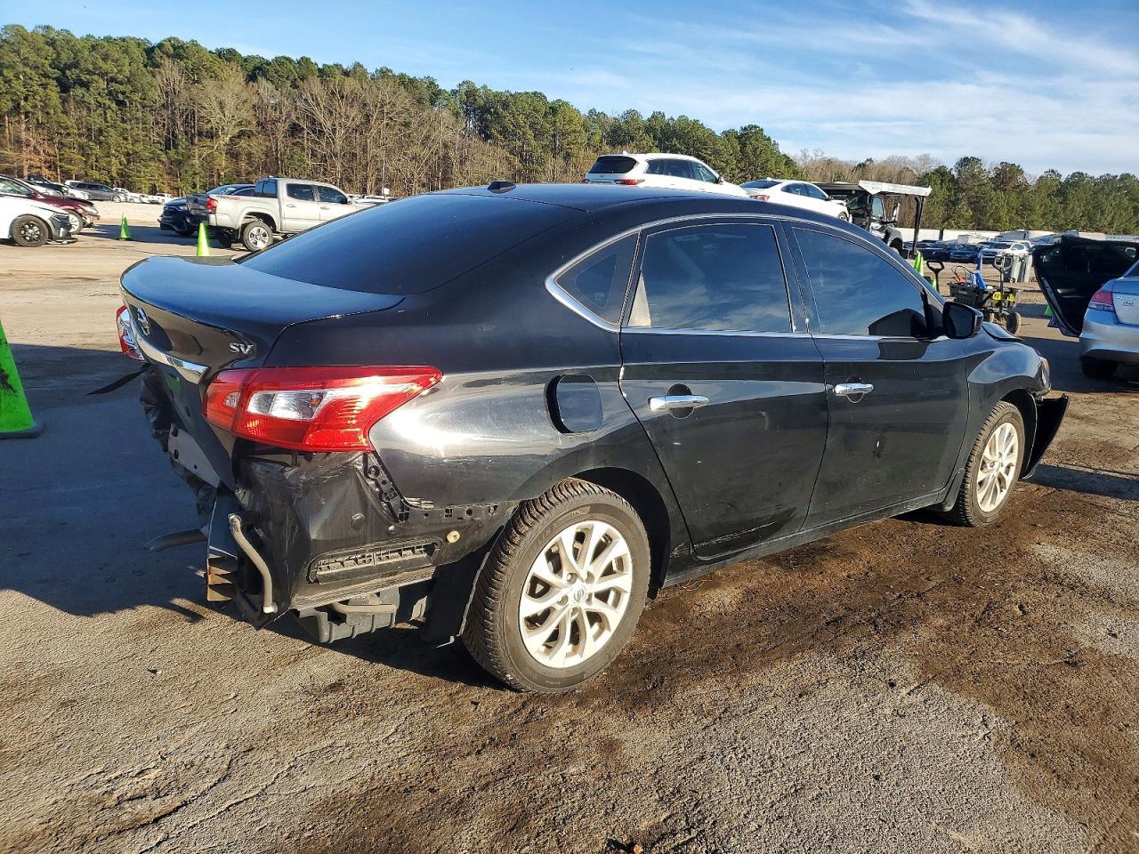 2018 Nissan Sentra - Фото 3
